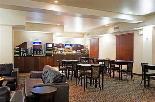 фото отеля Holiday Inn Express Hotel & Suites Prince Albert