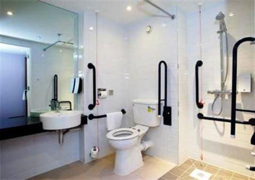 фото отеля Holiday Inn Express Gatwick-Crawley