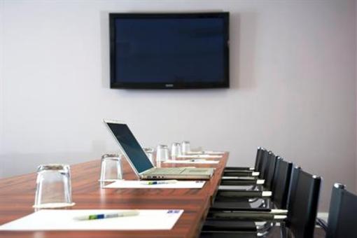 фото отеля Holiday Inn Express Gatwick-Crawley