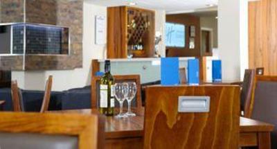 фото отеля Holiday Inn Express Gatwick-Crawley