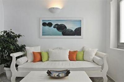 фото отеля Iliovasilema Suites Imerovigli