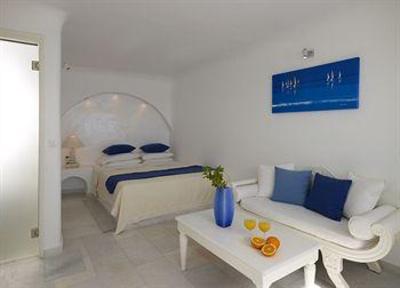 фото отеля Iliovasilema Suites Imerovigli
