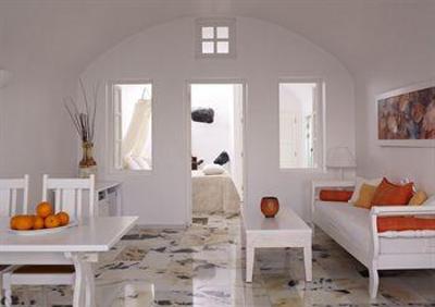 фото отеля Iliovasilema Suites Imerovigli