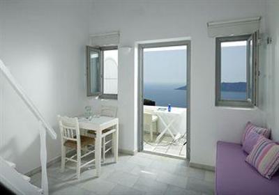 фото отеля Iliovasilema Suites Imerovigli