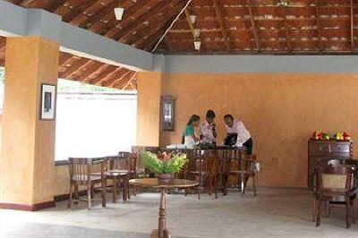 фото отеля Abad Green Forest Hotel Thekkady