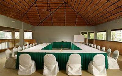 фото отеля Abad Green Forest Hotel Thekkady