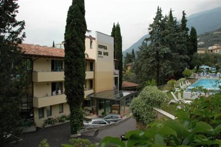 фото отеля Beach Hotel Du Lac