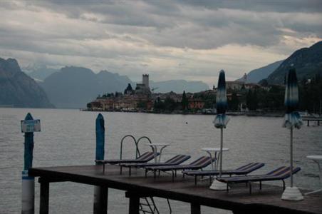 фото отеля Beach Hotel Du Lac