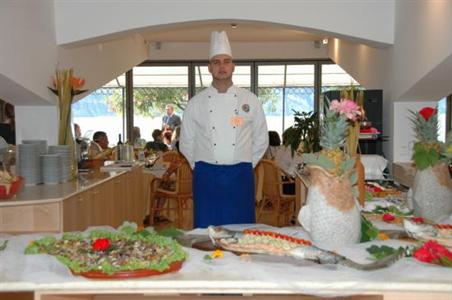 фото отеля Beach Hotel Du Lac