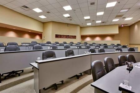 фото отеля DoubleTree by Hilton Kansas City - Overland Park