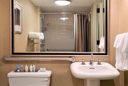 фото отеля DoubleTree by Hilton Kansas City - Overland Park