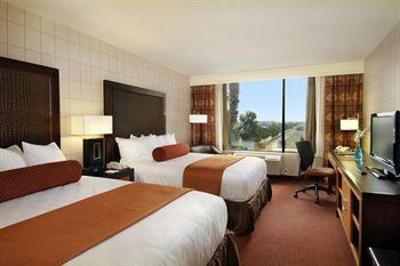фото отеля Red Lion Hotel Anaheim