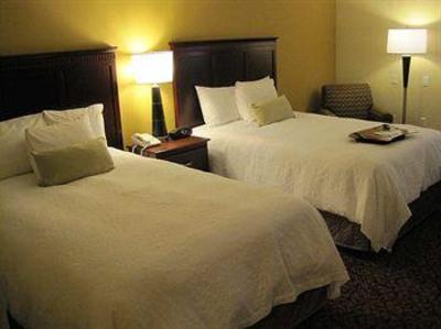 фото отеля Hampton Inn Newport News-Victory Blvd.