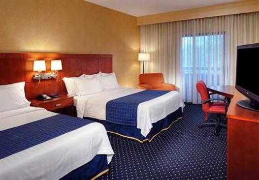 фото отеля Courtyard Chicago Waukegan/Gurnee