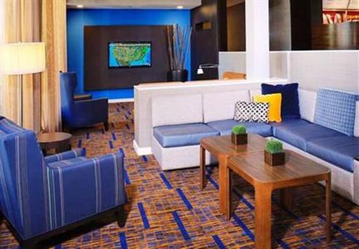 фото отеля Courtyard Chicago Waukegan/Gurnee