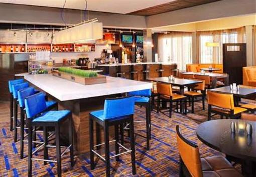 фото отеля Courtyard Chicago Waukegan/Gurnee