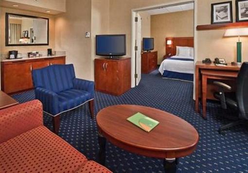 фото отеля Courtyard by Marriott Philadelphia Airport