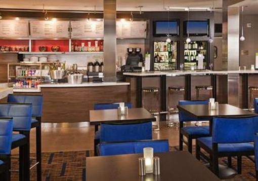 фото отеля Courtyard by Marriott Philadelphia Airport