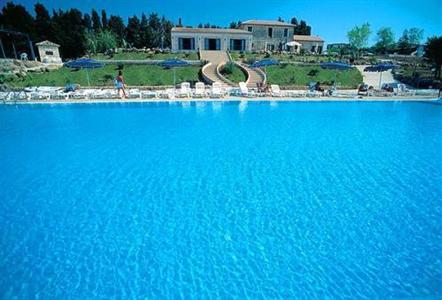 фото отеля Villaggio Dolomiti Sul Mare Briatico