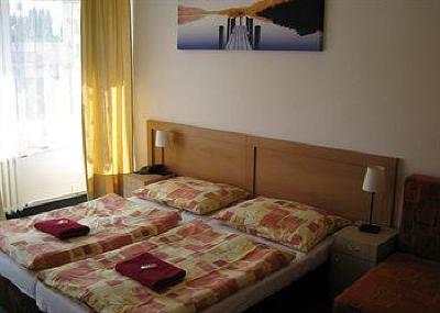 фото отеля Hotel Plus