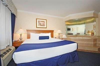 фото отеля Best Western InnSuites Hotel & Suites Phoenix