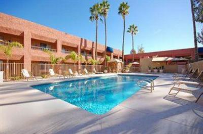 фото отеля Best Western InnSuites Hotel & Suites Phoenix