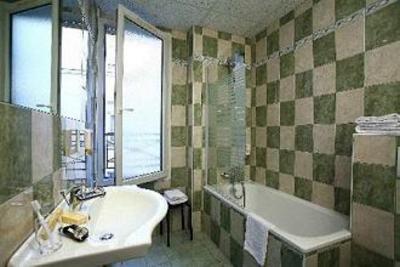 фото отеля Brit Hotel - Le Parisiana
