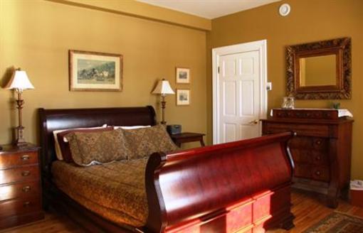 фото отеля Gillespie House Inn