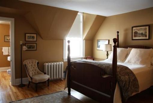 фото отеля Gillespie House Inn