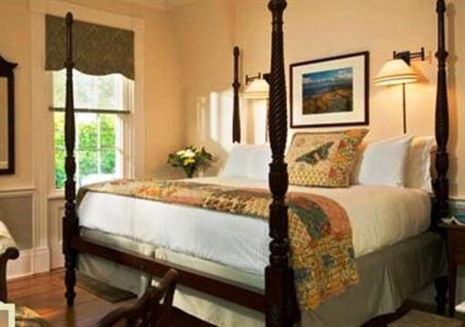 фото отеля The Inn at Cape Cod