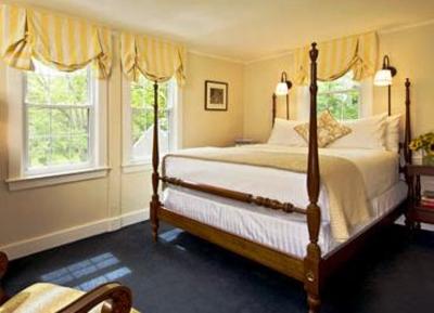 фото отеля The Inn at Cape Cod