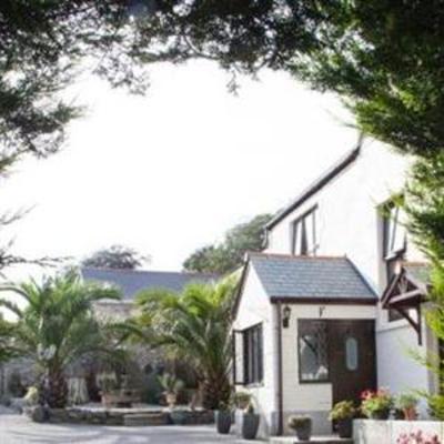 фото отеля The Cedars B&B
