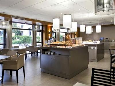 фото отеля Timhotel Berthier Paris XVII