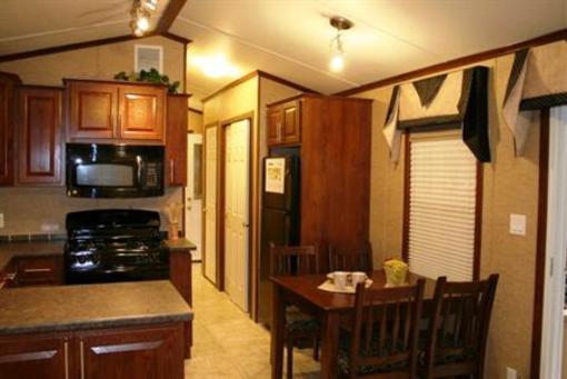 фото отеля Red Eagle Family Campground