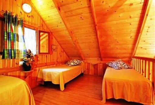 фото отеля Serra de Prades Camping - Bungalow Park