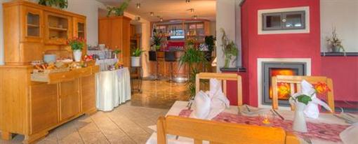фото отеля Landhotel Zum Goldenen Kreuz