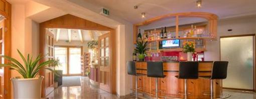 фото отеля Landhotel Zum Goldenen Kreuz