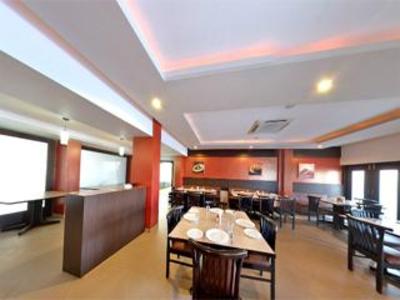 фото отеля Goverdhan Green Resort