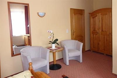 фото отеля Hotel Zur Altstadt