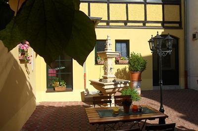 фото отеля Hotel Zur Altstadt