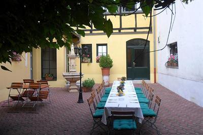 фото отеля Hotel Zur Altstadt