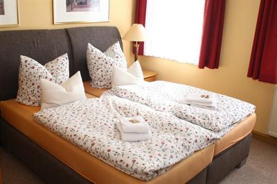 фото отеля Hotel Zur Altstadt