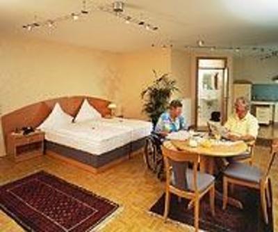 фото отеля Hotel Zum Grunen Kranz