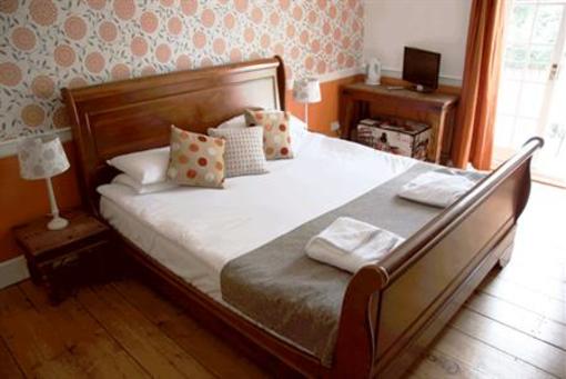 фото отеля Grove Ferry Inn Canterbury