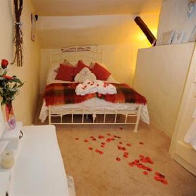 фото отеля Secret Little Owl Cottage South Molton