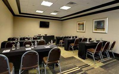 фото отеля Hilton Garden Inn North Little Rock