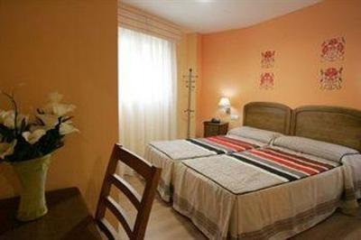 фото отеля Hostal Campo Real