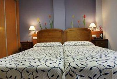 фото отеля Hostal Campo Real