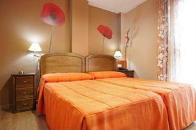 фото отеля Hostal Campo Real