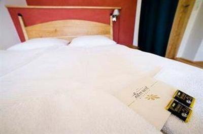 фото отеля Alter Wirt Hotel Grunwald